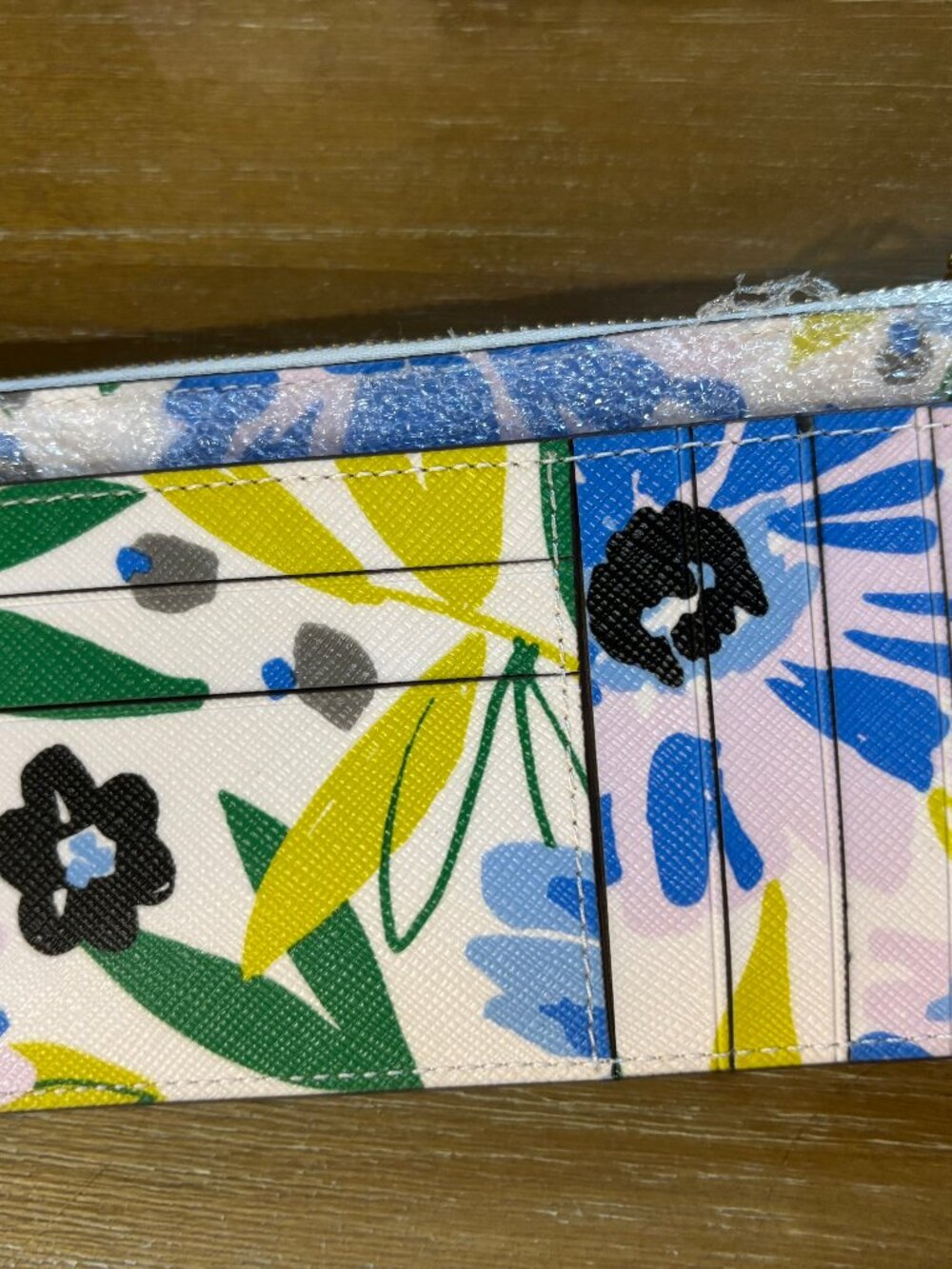Kate Spade New York Floral Large Slim Card Holder NWT - Picture 3 of 4